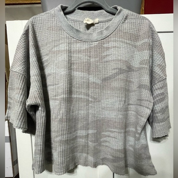 White Crow Tops - Gray Camo Women's waffle knit boxy top with raw hem size Medium